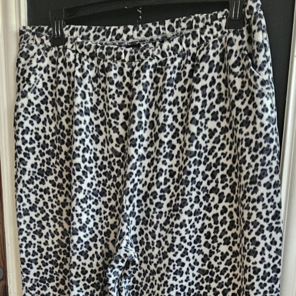 Black Leopard Print Pajamas